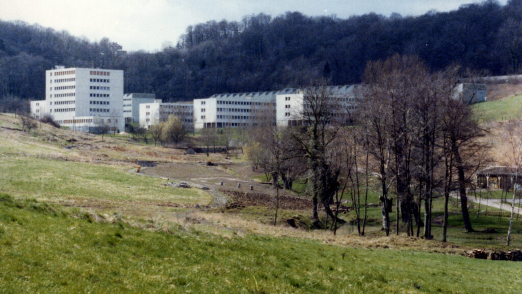 Vue sur le campus de Villers de l'IUT Nancy-Brabois depuis le Jardin Botanique