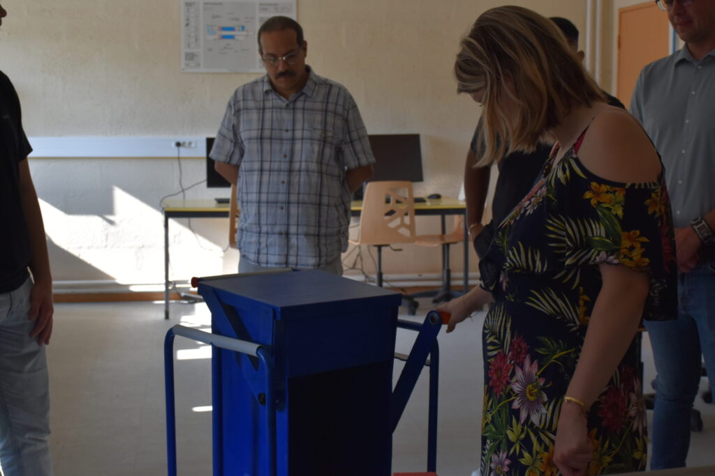 Chariot de manutention ergonomique