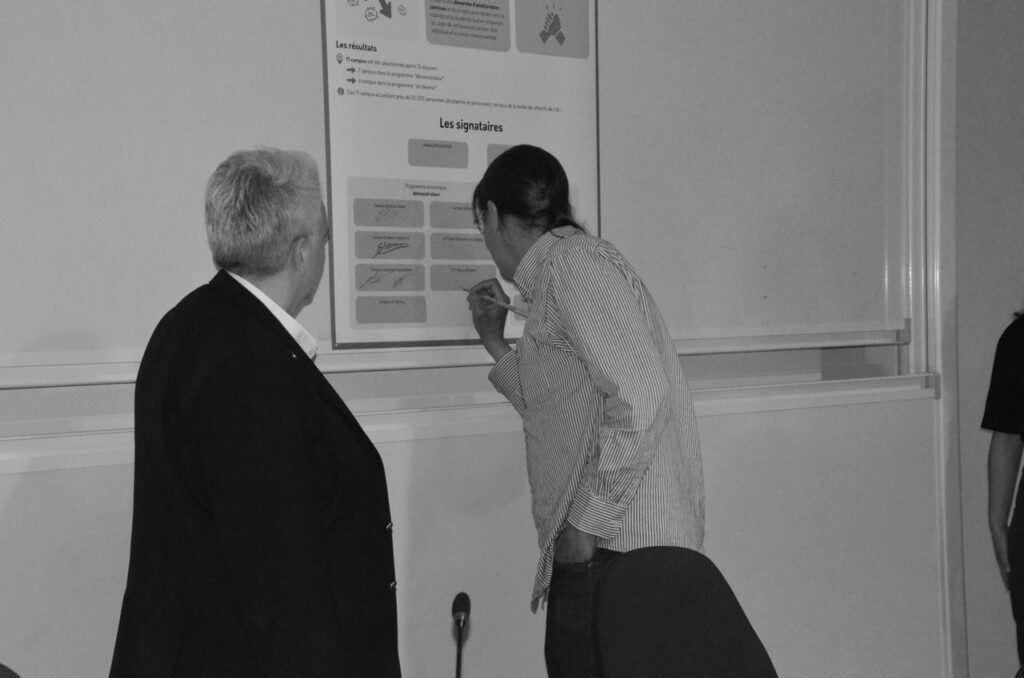 Signature du programme Écocampus